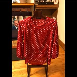 New begins blouse size M